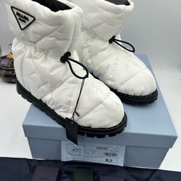 Women's Prada nylon quilted snow booties size 38.5 made in Italy - Picture 6 of 11